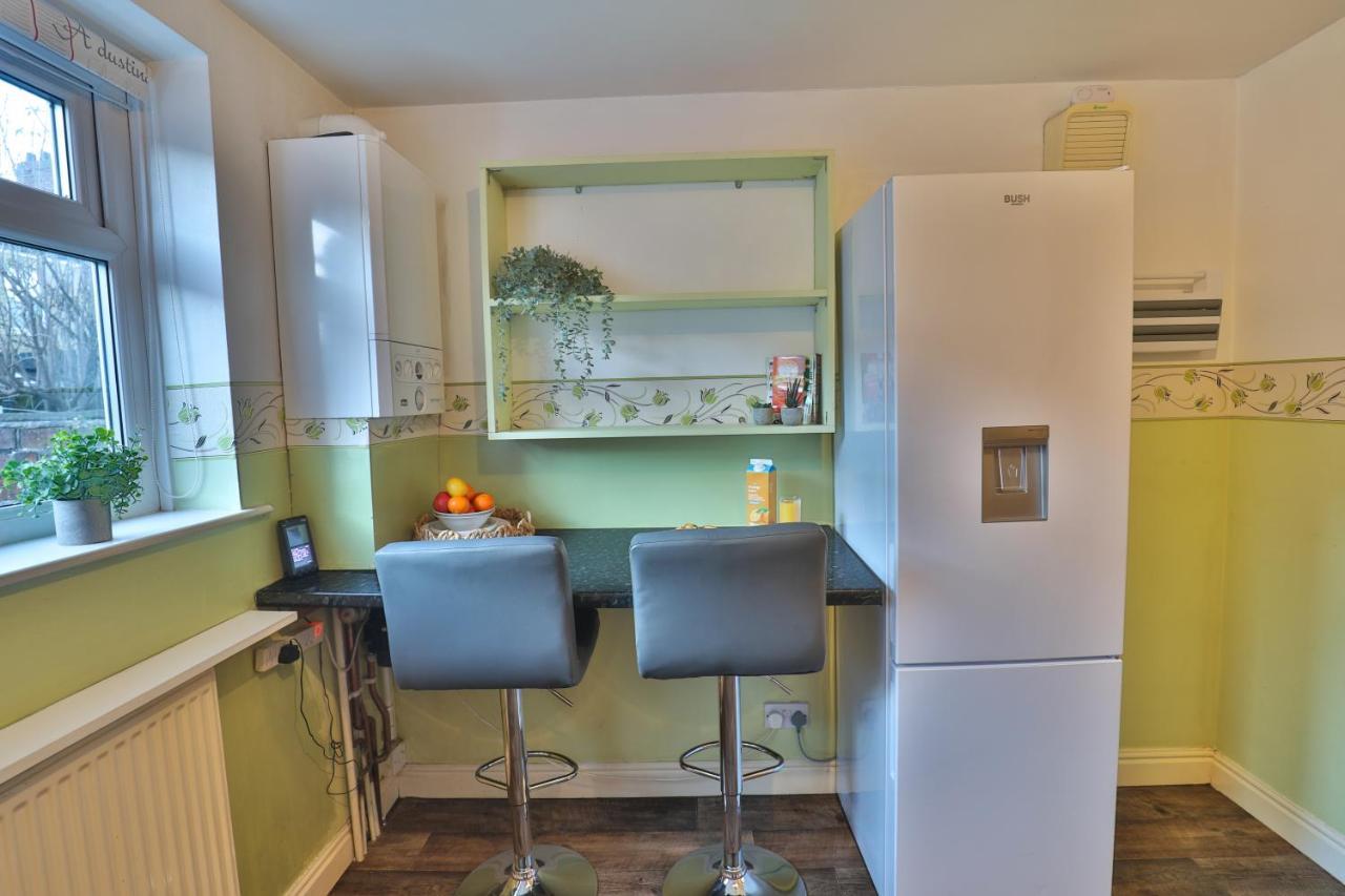 Devon St - Cozy Home, Free Easy Parking! Kingston upon Hull Exterior foto
