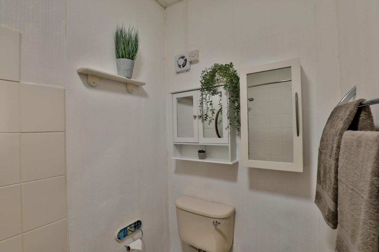 Devon St - Cozy Home, Free Easy Parking! Kingston upon Hull Exterior foto